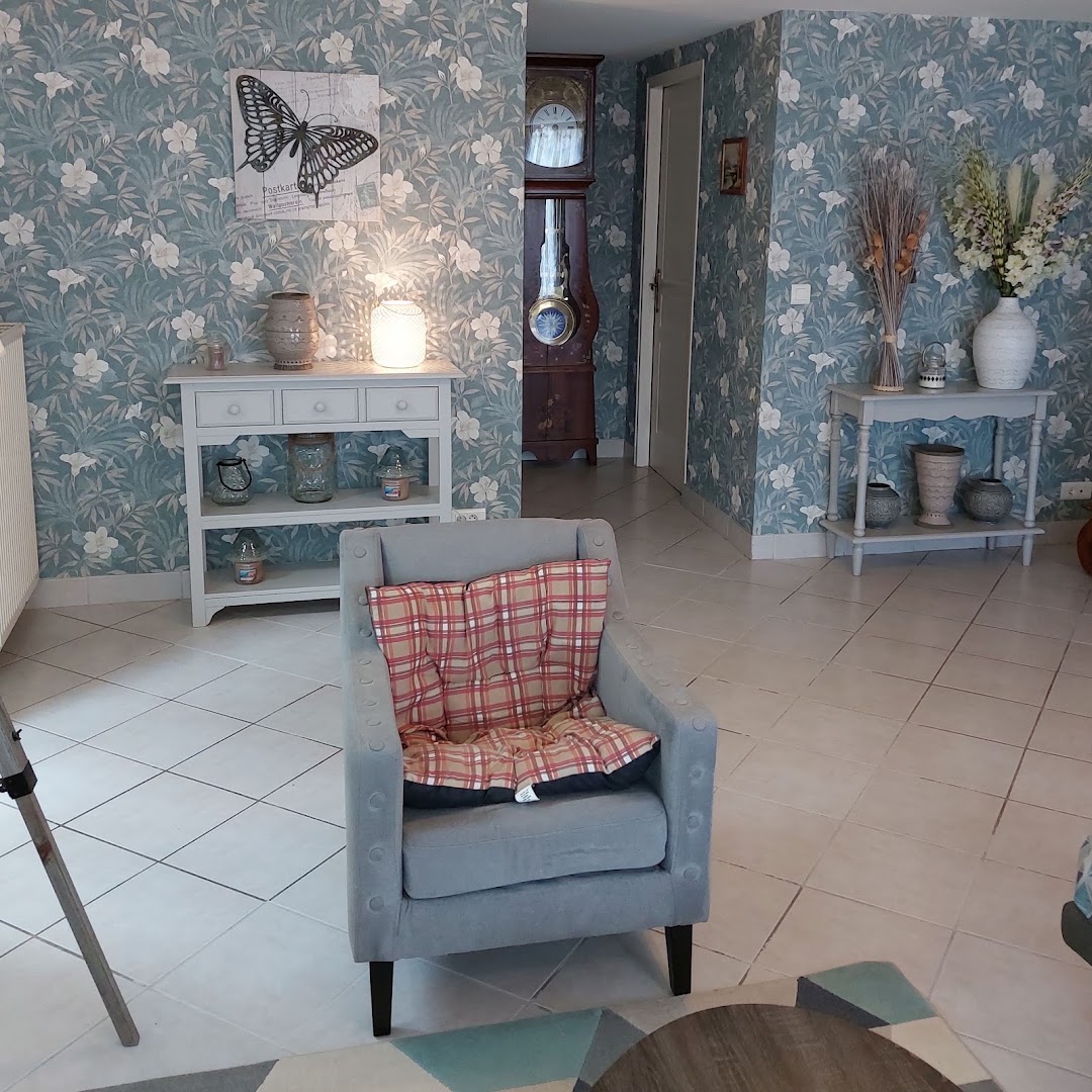 EURL Laurent Vilatte, depuis 2003 service peinture, plaquiste, carrelage, rénovation des sols et nettoyage de toiture. · Photos 6